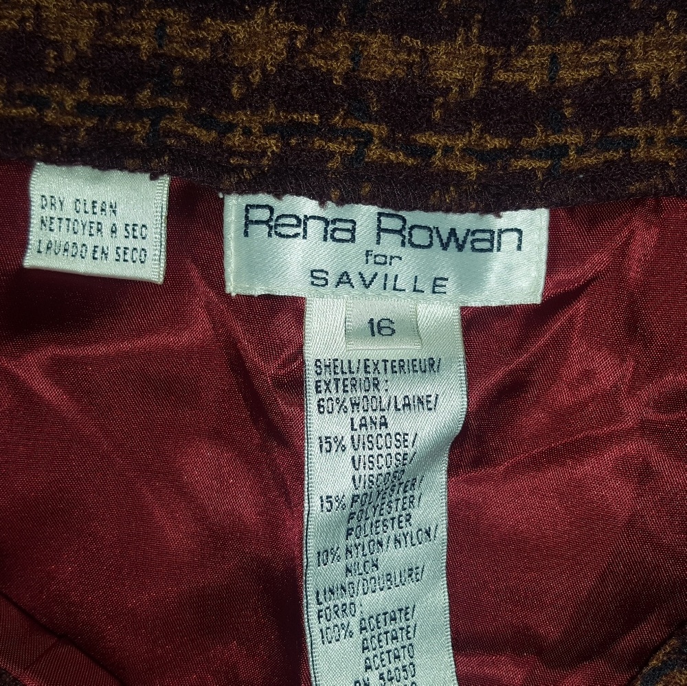 Skirt - Picture 2 of 3